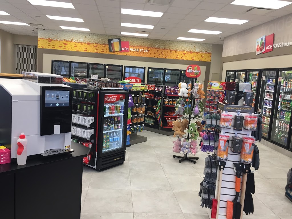 Petro-Canada | 3815 Rue College, Sherbrooke, QC J1M 0B8, Canada | Phone: (819) 569-7000