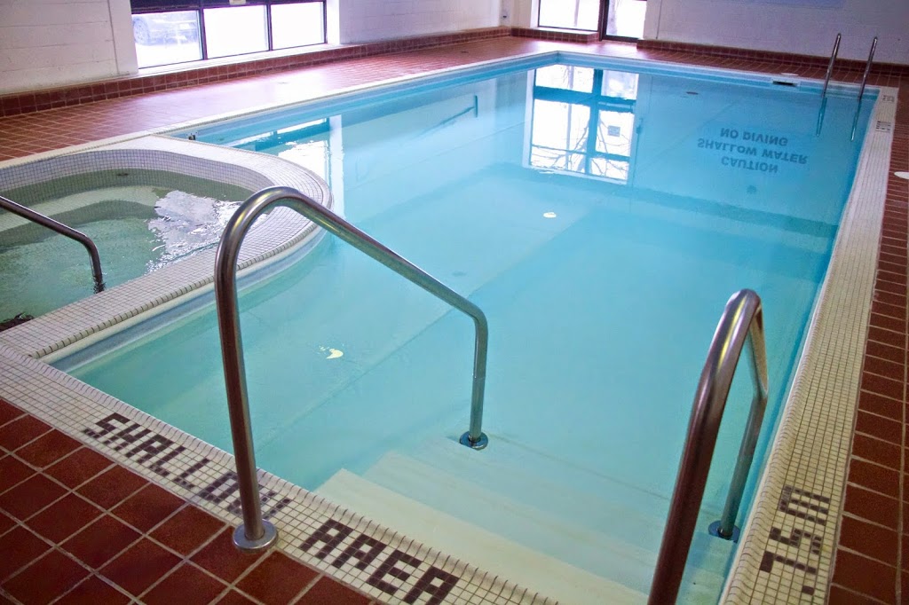 The Redwoods | 2604 Draper Ave, Ottawa, ON K2H 9B1, Canada | Phone: (613) 828-8540