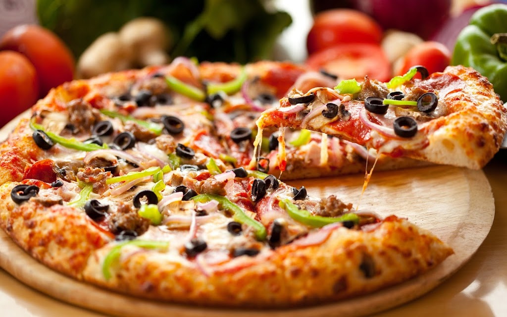 Delicious Pizza N Wings | 2140 McPhillips St, Winnipeg, MB R2V 3P4, Canada | Phone: (204) 505-3003