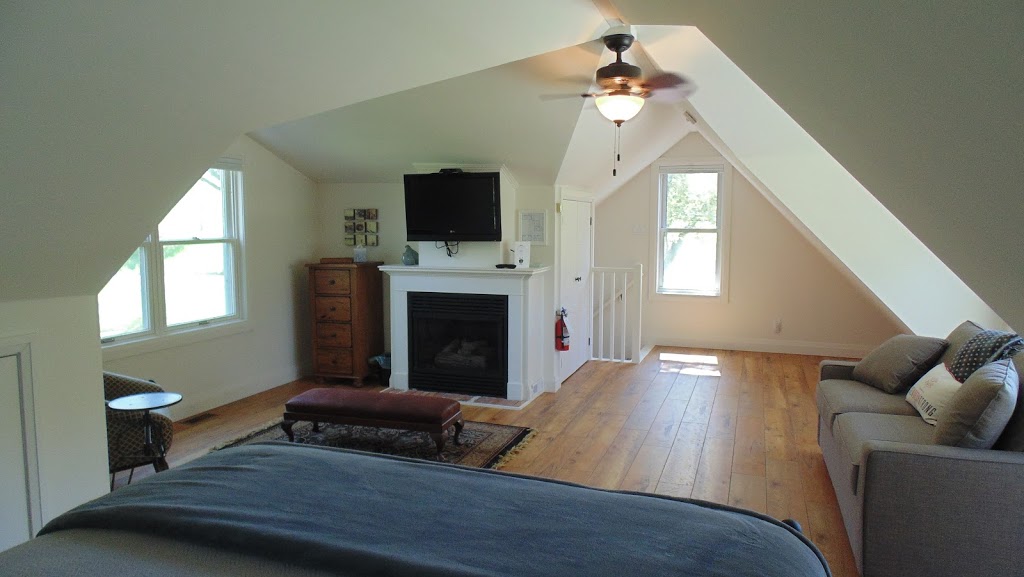 Carriage House On Kent | 1 Kent St, Queenston, ON L0S 1L0, Canada | Phone: (289) 296-2317