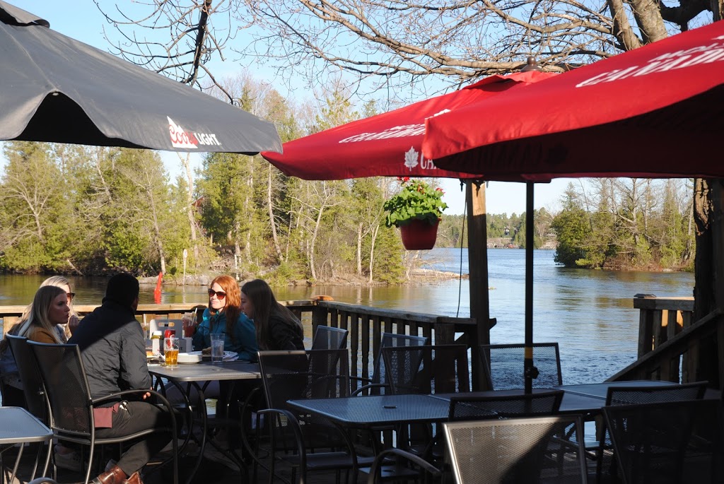 Lock 27 Tap & Grill | 2824 River Ave, Youngs Point, ON K0L 3G0, Canada | Phone: (705) 652-6000