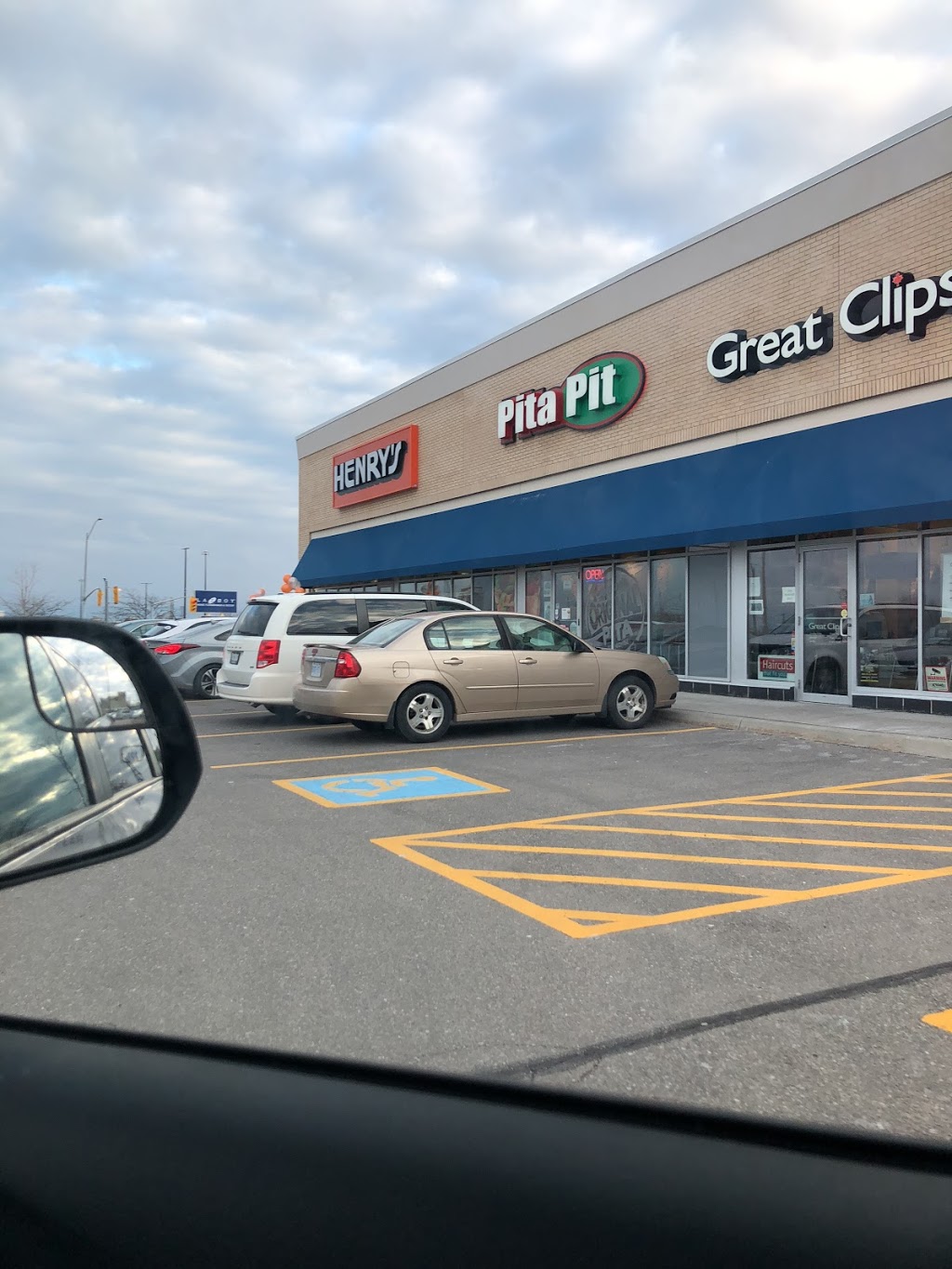 Henrys | 1250 Brant St building f unit 5, Burlington, ON L7P 1X8, Canada | Phone: (905) 319-9190