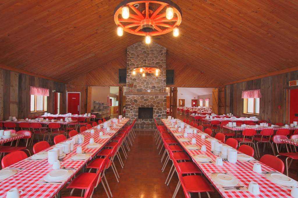 Erablière Au Toit Rouge | 133 Chemin du Sous-Bois, Mont-Saint-Grégoire, QC J0J 1K0, Canada | Phone: (450) 460-4304