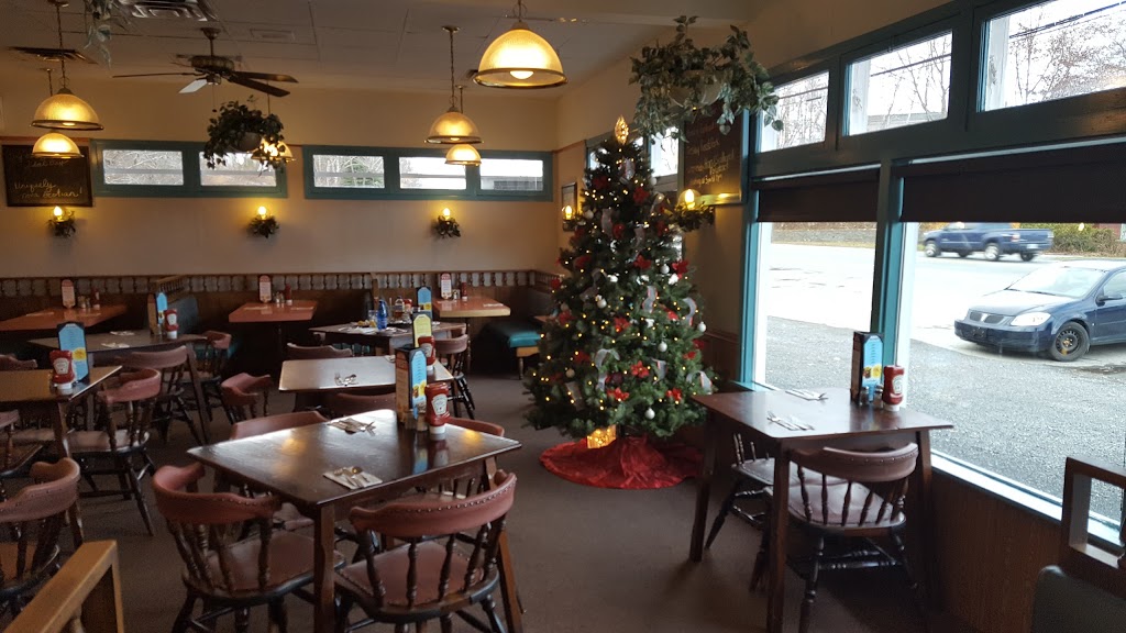 Esquire Restaurant | 772 Bedford Hwy, Halifax, NS B0N 1B0, Canada | Phone: (902) 835-9033
