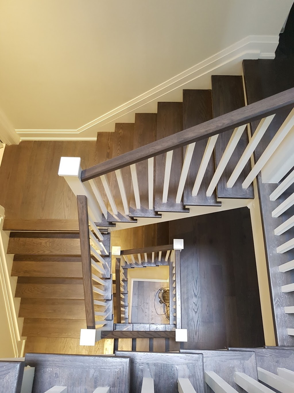 JXF Painting Service | 33 Bond Ave, North York, ON M3B 3R3, Canada | Phone: (647) 889-7967