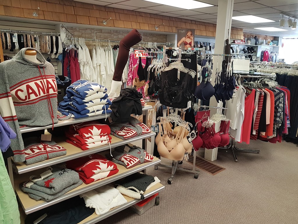 Maxines Fashions | 360 Simcoe St, Beaverton, ON L0K 1A0, Canada | Phone: (705) 426-7734
