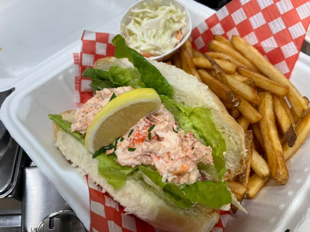 Treenas Takeout | 84 Lighthouse Rd, Wood Islands, PE C0A 1B0, Canada | Phone: (902) 962-2777