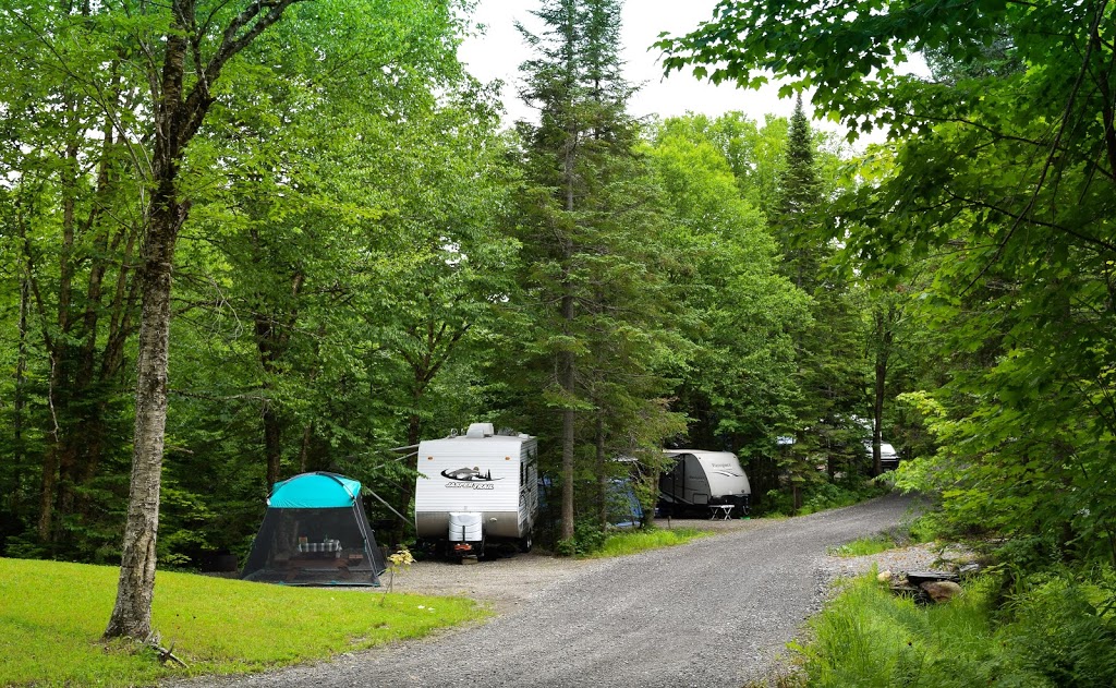 Camping Mont expérience Hereford | 577 Chemin de Coaticook, East Hereford, QC J0B 1S0, Canada | Phone: (819) 349-8222