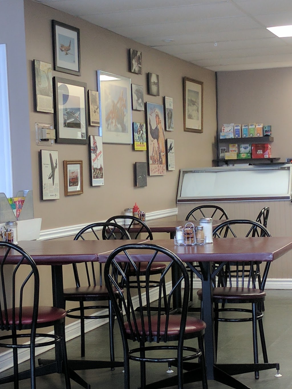 Airpark Cafe | 50 Skyway Dr, Guelph, ON N1H 6H8, Canada | Phone: (519) 836-0984