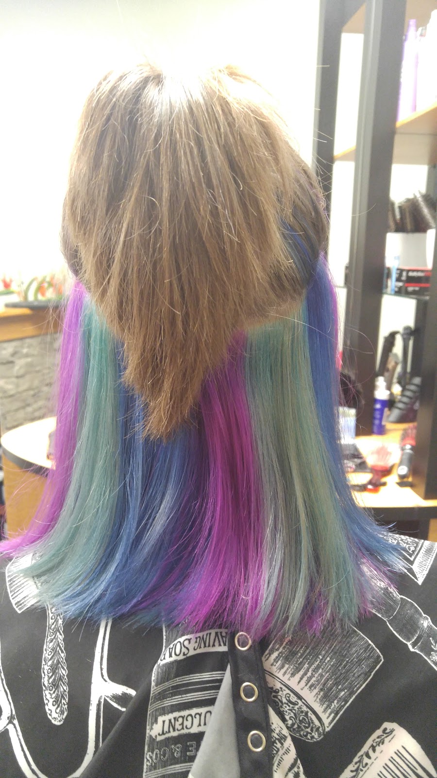 Village Hair Works | 8999 Victoria St, Metcalfe, ON K0A 2P0, Canada | Phone: (613) 821-0917