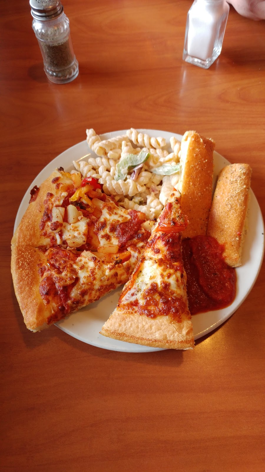 Pizza Hut | 3421 Portage Ave, Winnipeg, MB R3K 2C9, Canada | Phone: (204) 953-4124