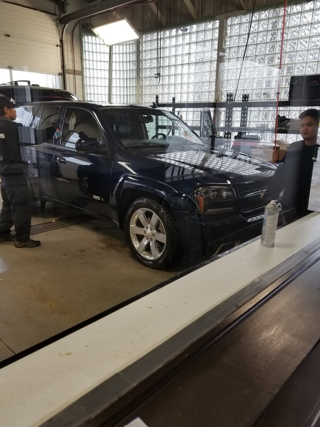 Bubbles Car Wash & Detail Centre | 9330 51 Ave NW, Edmonton, AB T6E 5A6, Canada | Phone: (780) 430-9884