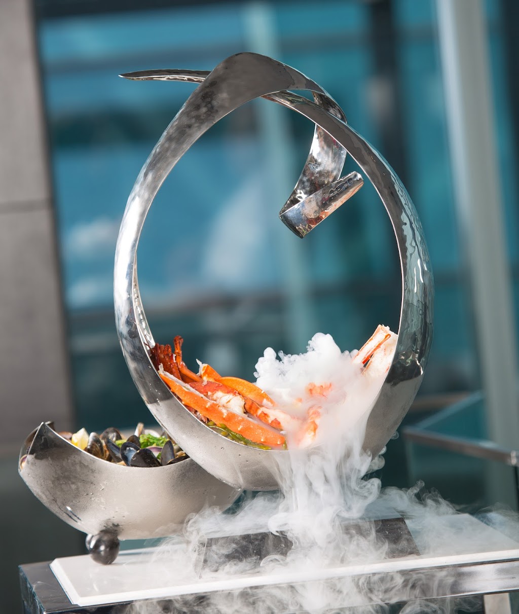 21 Club Steak and Seafood | 6380 Fallsview Blvd, Niagara Falls, ON L2G 7X5, Canada | Phone: (888) 325-5788