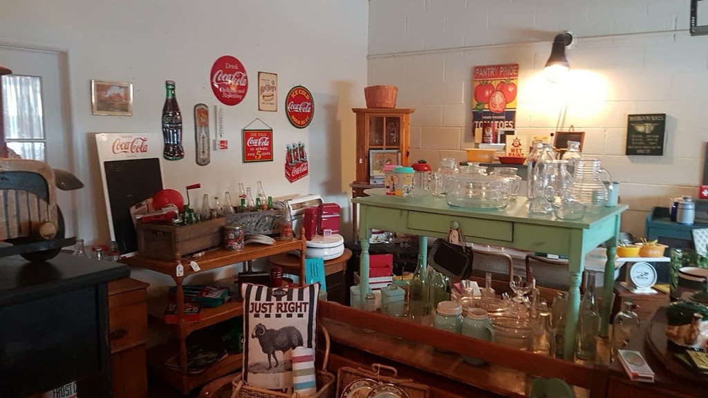 Atelier du Boulevard (Le petit) | 397 Route de la Cité des Jeunes, Saint-Lazare, QC J7T 1Z7, Canada | Phone: (450) 218-0815