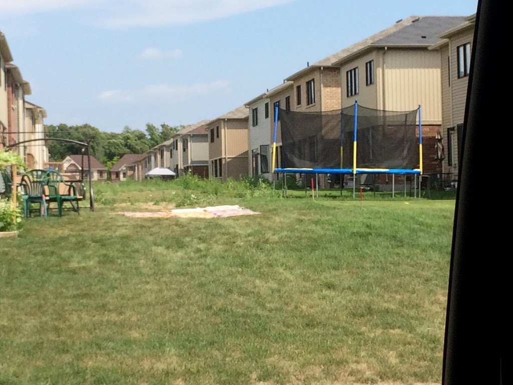 Fantasy Holidays Beautiful Buckeye Vacation Home | Buckeye Crescent, Niagara Falls, ON L2H 2Y6, Canada | Phone: (905) 359-3997