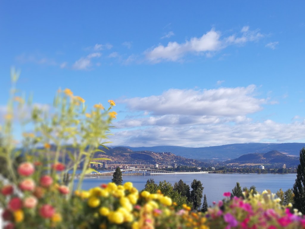 Lakeview Oasis Bed and Breakfast | BC, 530 Casa Grande Dr, West Kelowna, BC V1Z 3M4, Canada | Phone: (250) 899-7378