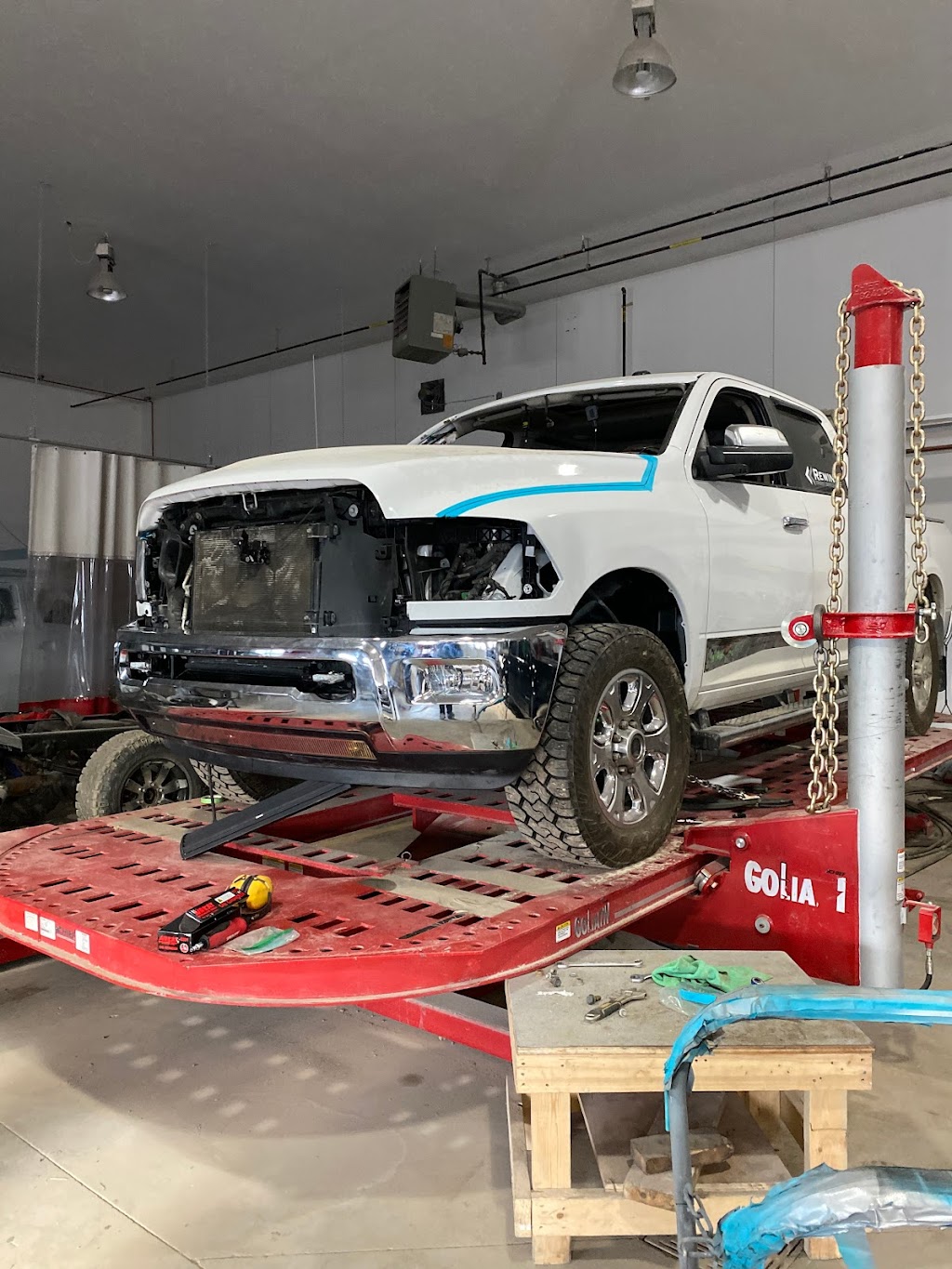Strathmore Collision and Glass | 254019, township road 242, Strathmore, AB T1P 1J6, Canada | Phone: (403) 901-0909