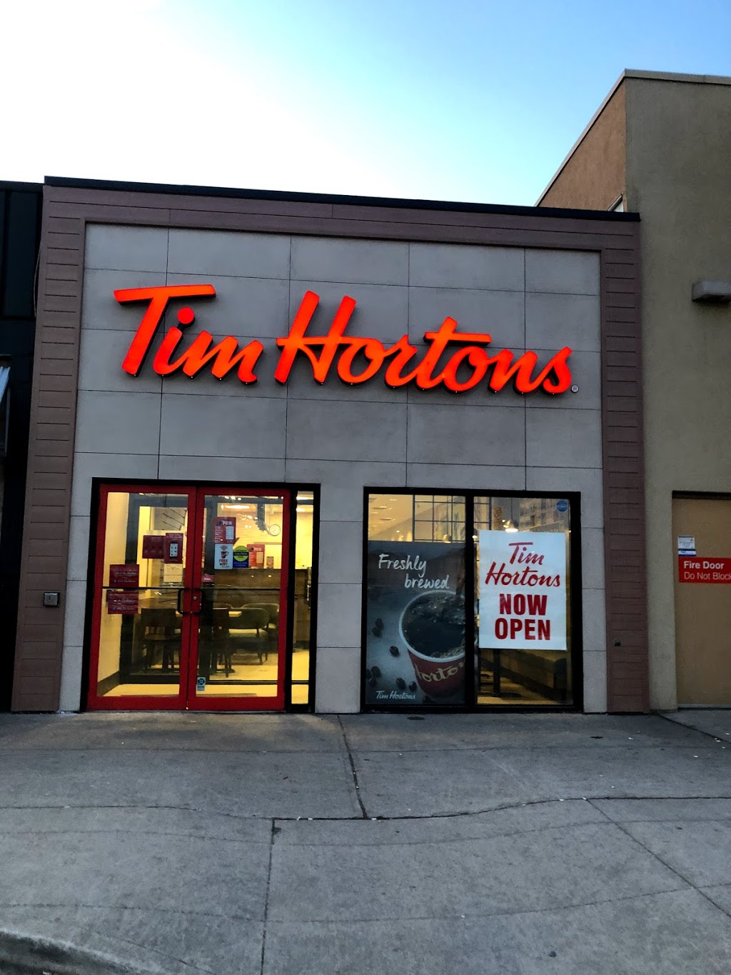 Tim Hortons | 1151 Dundas St W, Mississauga, ON L5C 1H7, Canada | Phone: (905) 848-7974