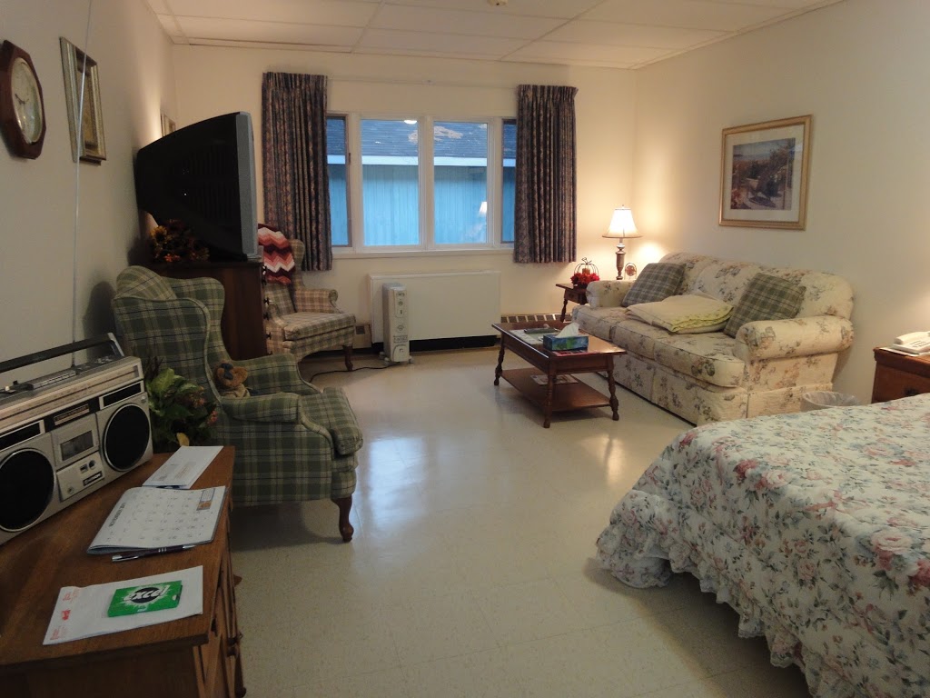 Wasaga Beach Seniors Residence | 135 32nd St N, Wasaga Beach, ON L9Z 2C4, Canada | Phone: (705) 429-3870