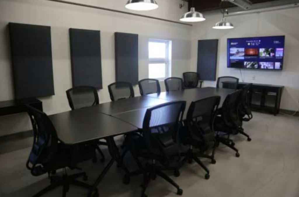 The Property Gallery Realty Inc., Brokerage - Muskoka Office | 1 Crescent Rd Suite #206, Huntsville, ON P1H 1Z6, Canada | Phone: (905) 863-7893