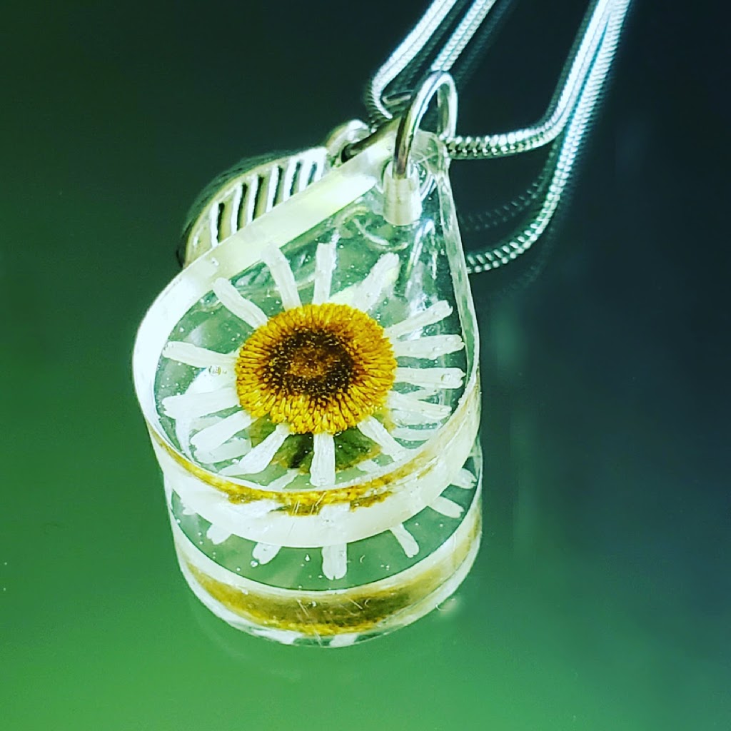 Little Pretty Designs | 477 Nelson St W, Meaford, ON N4L 1L4, Canada | Phone: (226) 568-0408