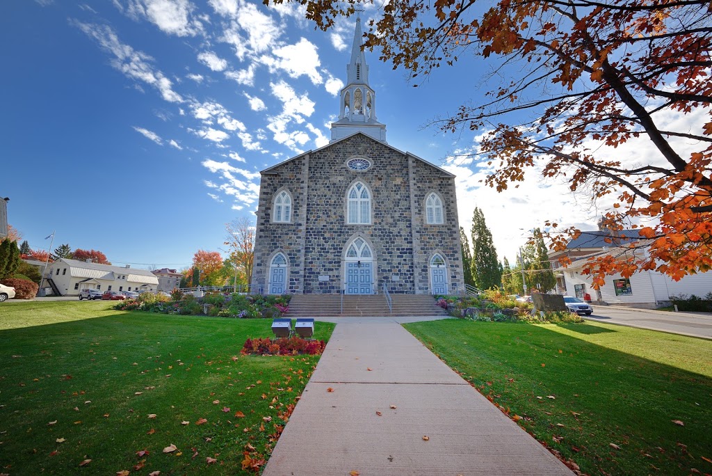 St. Hilaire Parish. | 260 Chemin des Patriotes N, Mont-Saint-Hilaire, QC J3H 3H4, Canada | Phone: (450) 467-4434