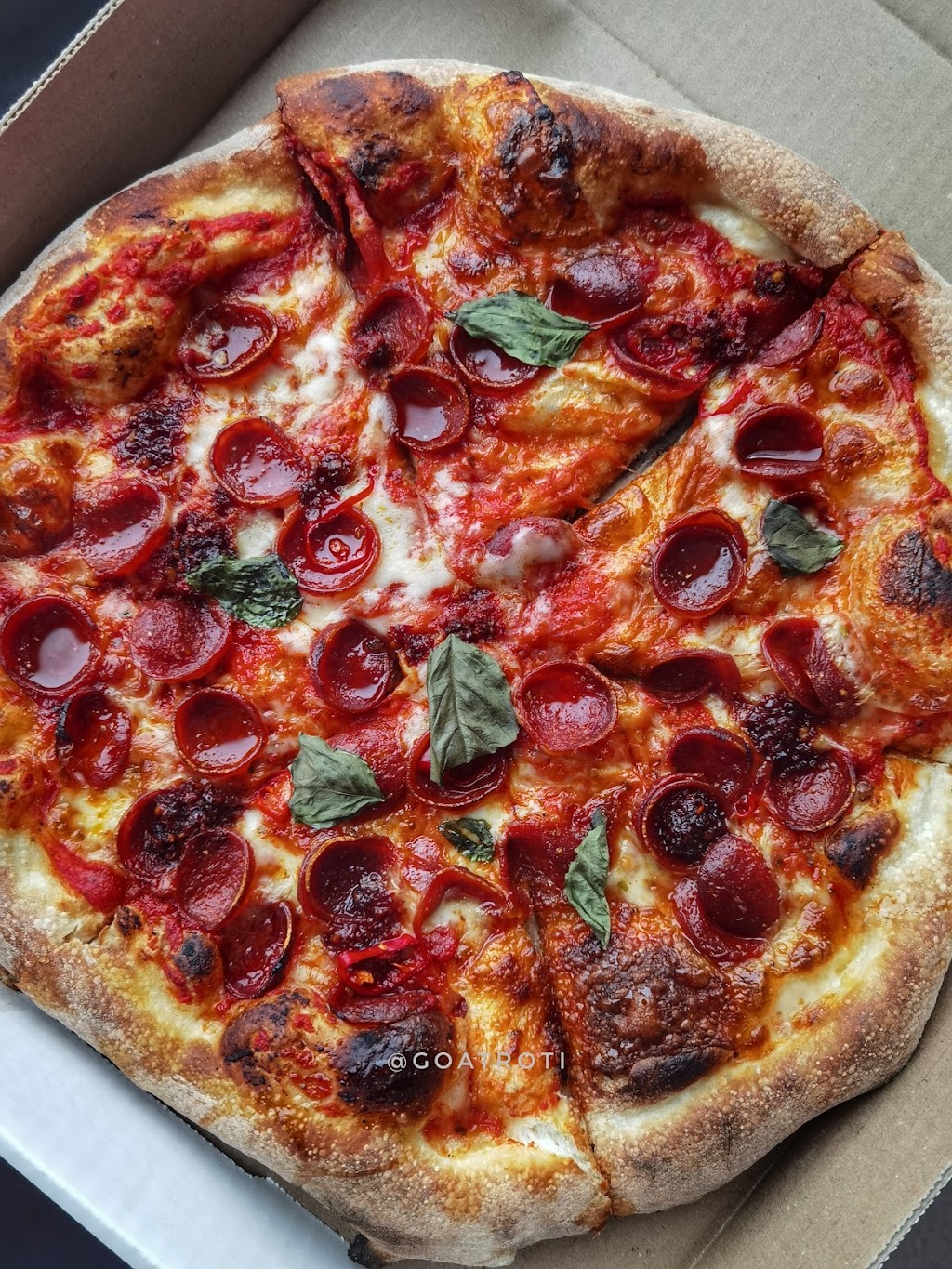 Pizzeria Rosso | 121 Lakeshore Rd W, Mississauga, ON L5H 2E3, Canada | Phone: (905) 278-8077