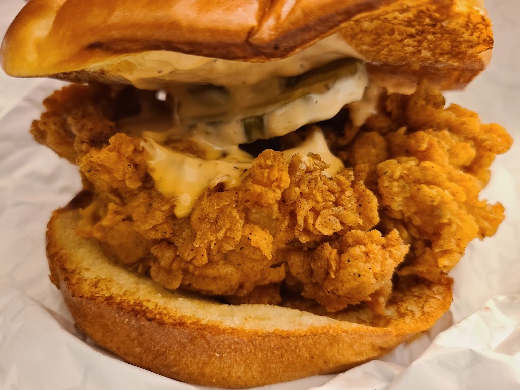 Madame Poulet - Blainville | 1321 Bd Michèle-Bohec, Blainville, QC J7C 0P8, Canada | Phone: (450) 971-0131