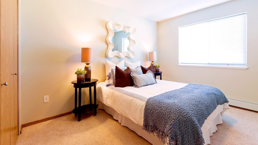 Creekside Terrace - Broadstreet Properties Ltd. | 200 Burning Glass Rd, Winnipeg, MB R3X 0H3, Canada | Phone: (866) 736-8515