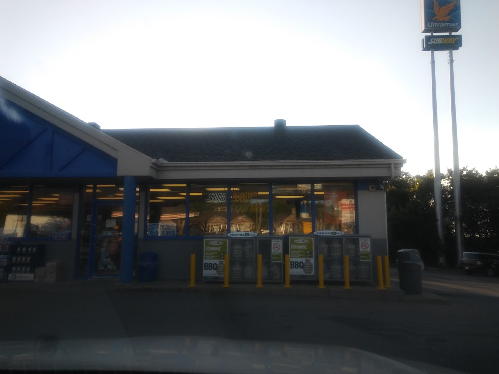 Restaurant SUBWAY | Ultramar Convenience Store 2662 montee st, Saint-Lazare, QC J7T 2H9, Canada | Phone: (450) 458-7150
