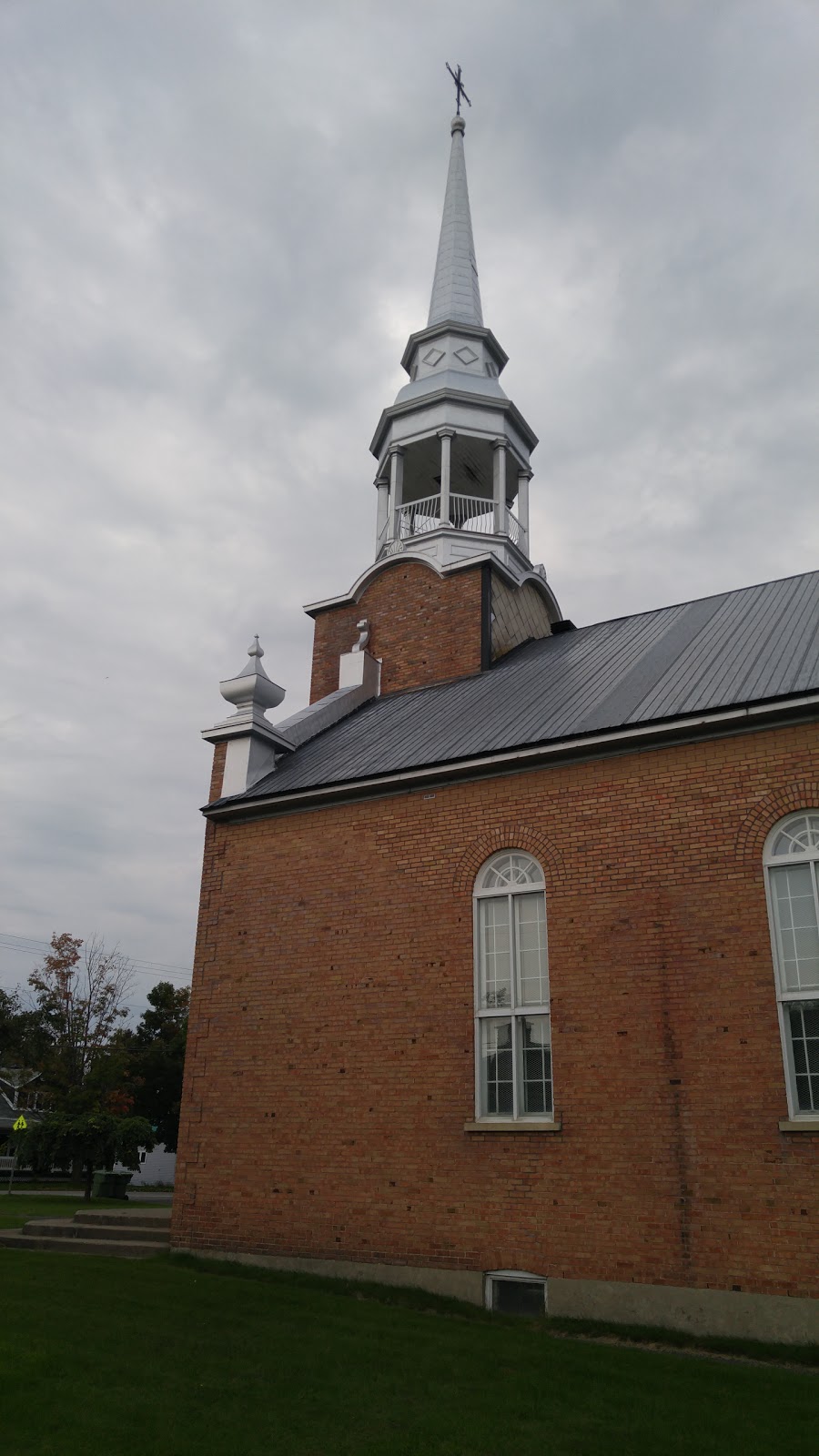 Presbytere Ste-Jeanne DArc | 200 Rg 10, Lefebvre, QC J0H 2C0, Canada | Phone: (819) 394-2587