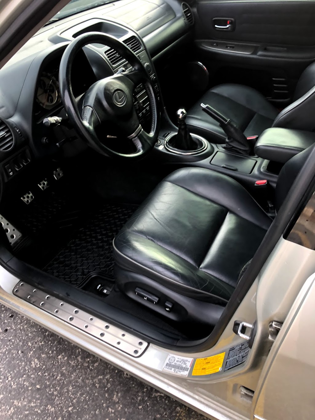 Optimax Fine Cars | 100 Chestnut St W, Whitby, ON L1N 2Y5, Canada | Phone: (905) 655-3255