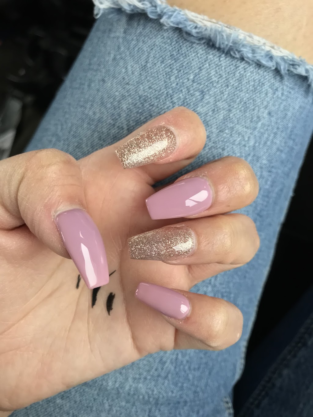 Q Nails- Bower Place Shopping Centre | 4900 Molly Banister Dr, Red Deer, AB T4R 1N9, Canada | Phone: (403) 986-2509