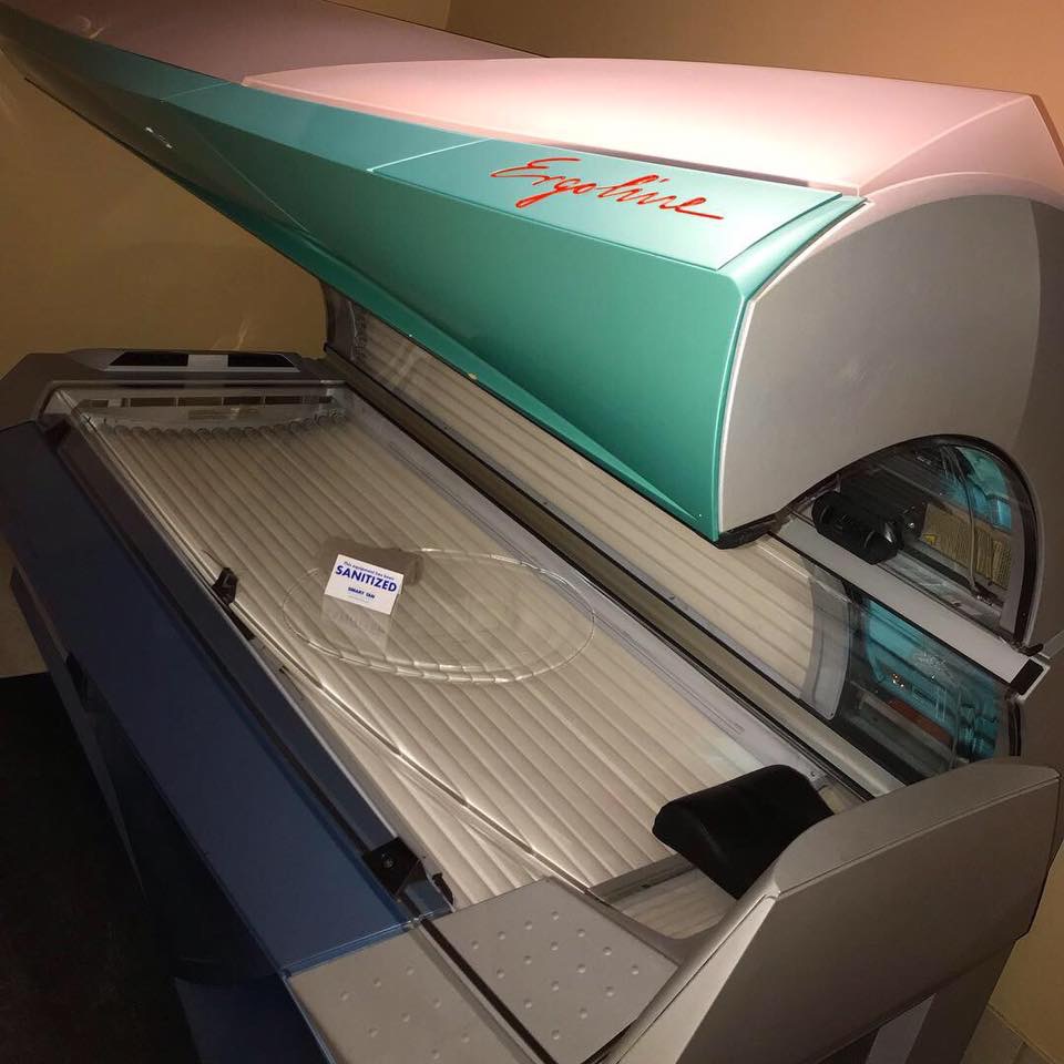 Sunset Tan Kitchener | 270 Bleams Rd Unit 9, Kitchener, ON N2C 2K6, Canada | Phone: (519) 893-4529