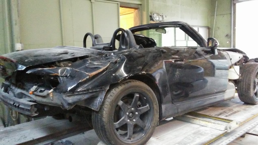 UNIVERSAL AUTO BODY SHOP 63 Crockford Blvd, Scarborough, ON M1R 3B7