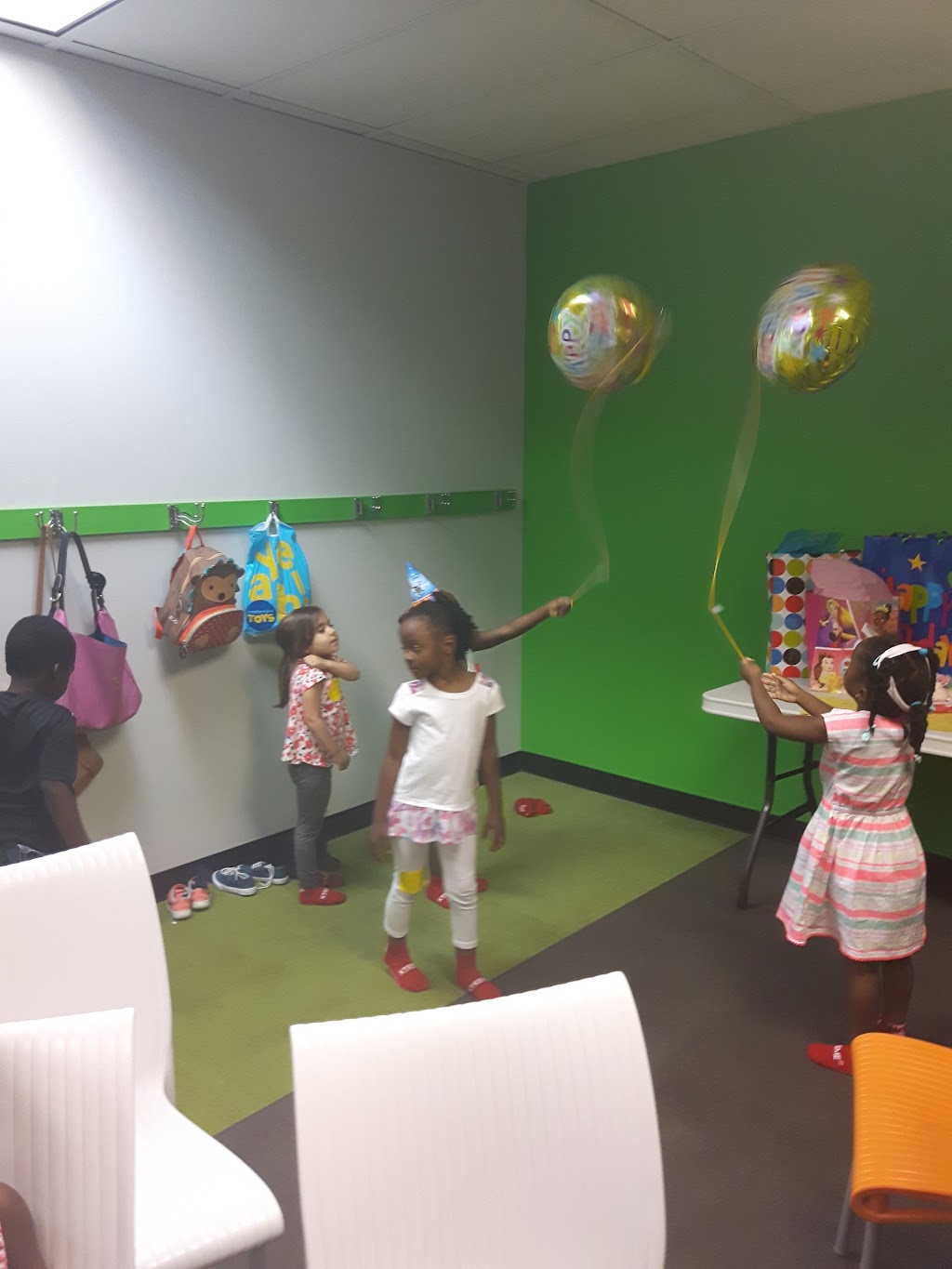 Xtreme Trampoline Park | 50 Frank Nighbor Pl, Kanata, ON K2V 1B9, Canada | Phone: (613) 801-5005