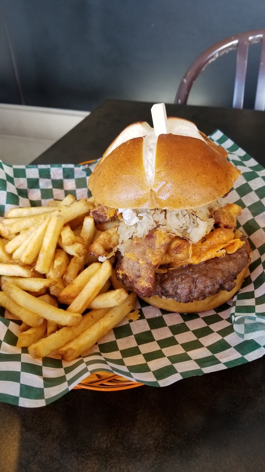 Little Louies Burger Joint & Soupery | 234 Clyde Rd, Cambridge, ON N1R 1L2, Canada | Phone: (519) 623-8500