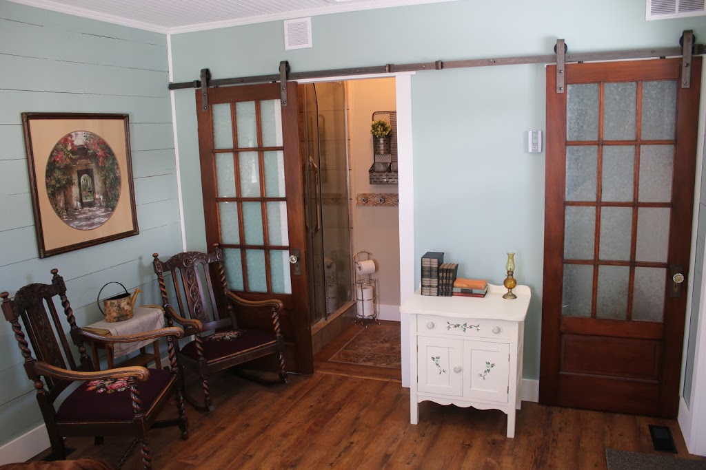 Aarons on the Lake Bed & Breakfast | 311 Gimli Rd, Matlock, MB R0C 2B0, Canada | Phone: (204) 223-1690