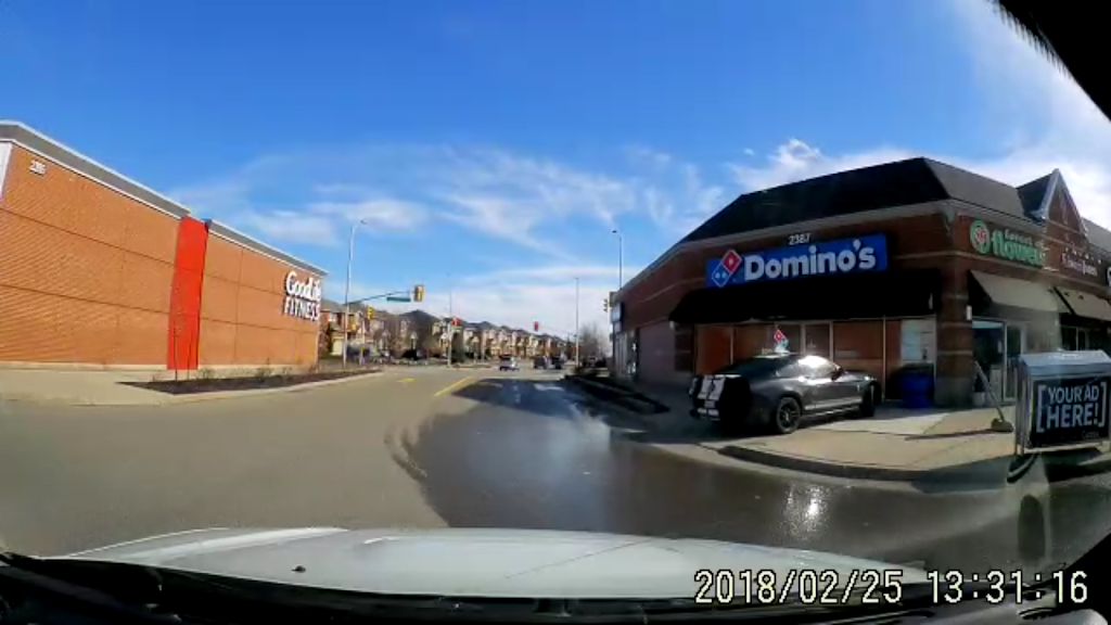 Dominos Pizza | 2387 Trafalgar Rd Unit #1, Oakville, ON L6H 6K7, Canada | Phone: (905) 257-2900