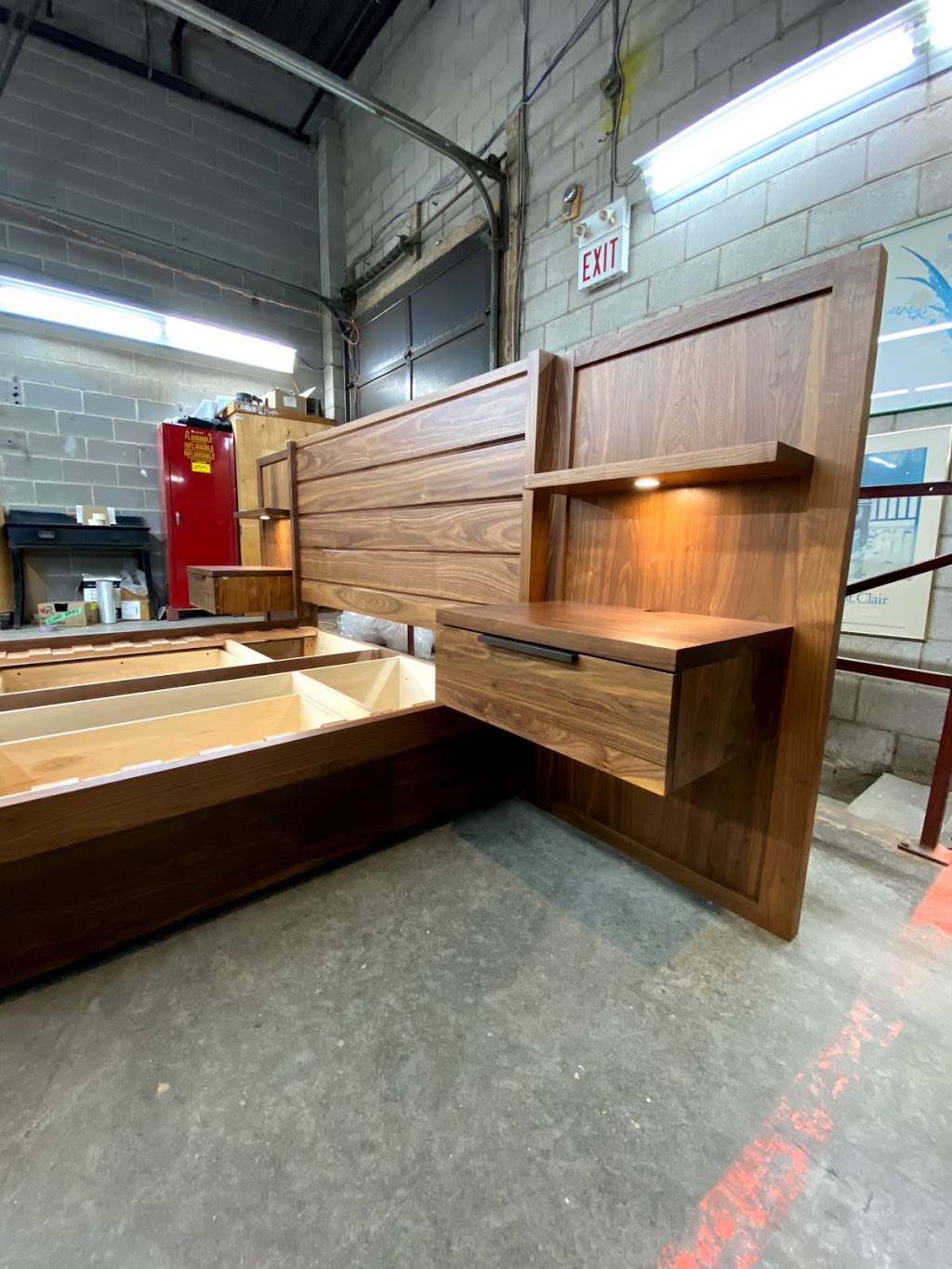 Woodcraft Solid Wood Furniture | 2111 Dunwin Dr #4, Mississauga, ON L5L 3C1, Canada | Phone: (905) 607-2247
