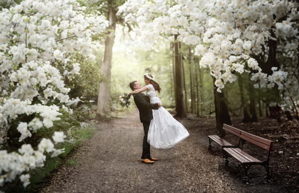 TLG Photography | 2720 Foxbend Link, London, ON N6G 0M7, Canada | Phone: (226) 927-0649
