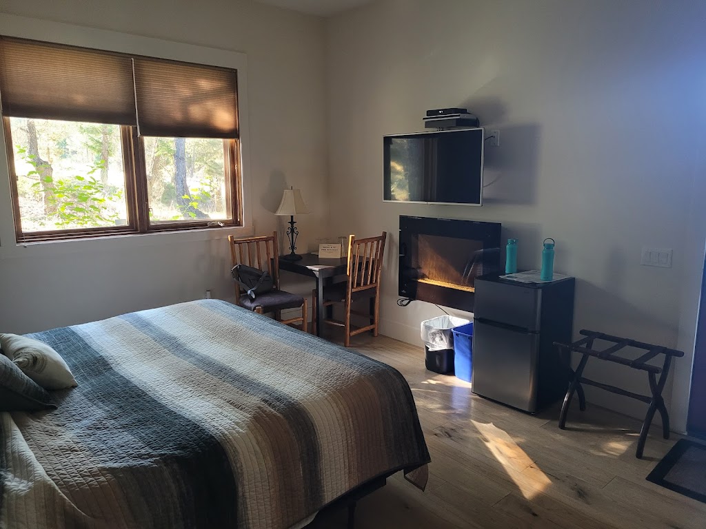 Radium Elk Park B&B | 4943 Saddlewood Ln, Radium Hot Springs, BC V0A 1M0, Canada | Phone: (250) 347-9522