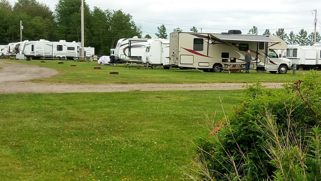Land of Evangeline Camping Resort | 84 Evangeline Beach Rd, Grand Pré, NS B0P 1M0, Canada | Phone: (902) 542-5309