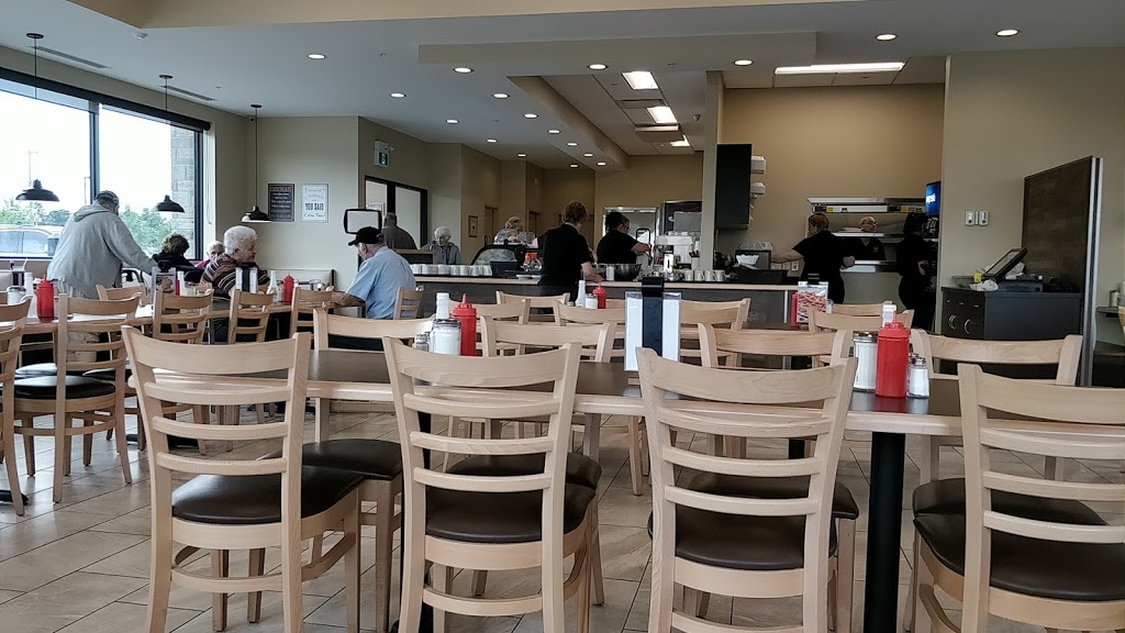 Little Beaver Restaurant | 9909 Glendon Dr, Komoka, ON N0L 1R0, Canada | Phone: (519) 471-1200