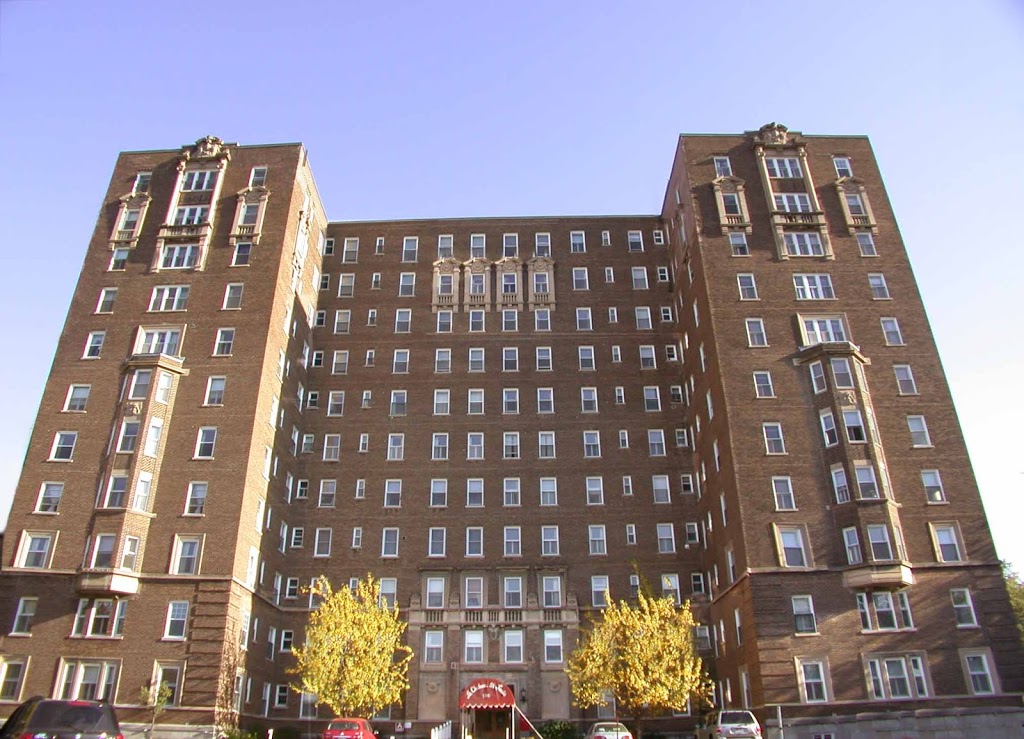 Château St-Louis (Le) | Chateau Saint-Louis, 135 Grande Allée O, Québec, QC G1R 2H2, Canada | Phone: (418) 523-2990