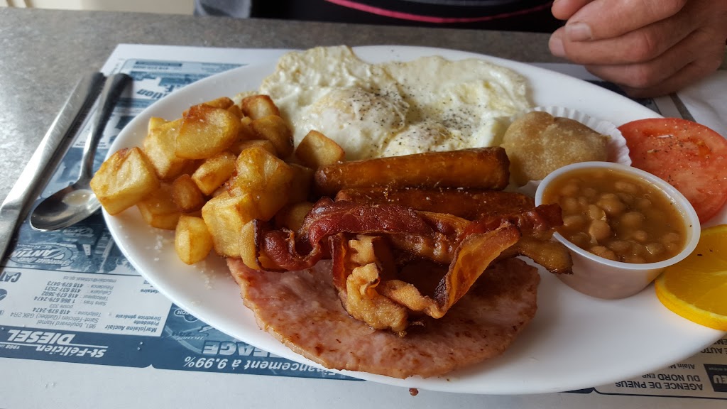 Restaurant Marcel | 1119 Av. des Écoles, Normandin, QC G8M 3Z5, Canada | Phone: (418) 274-2029