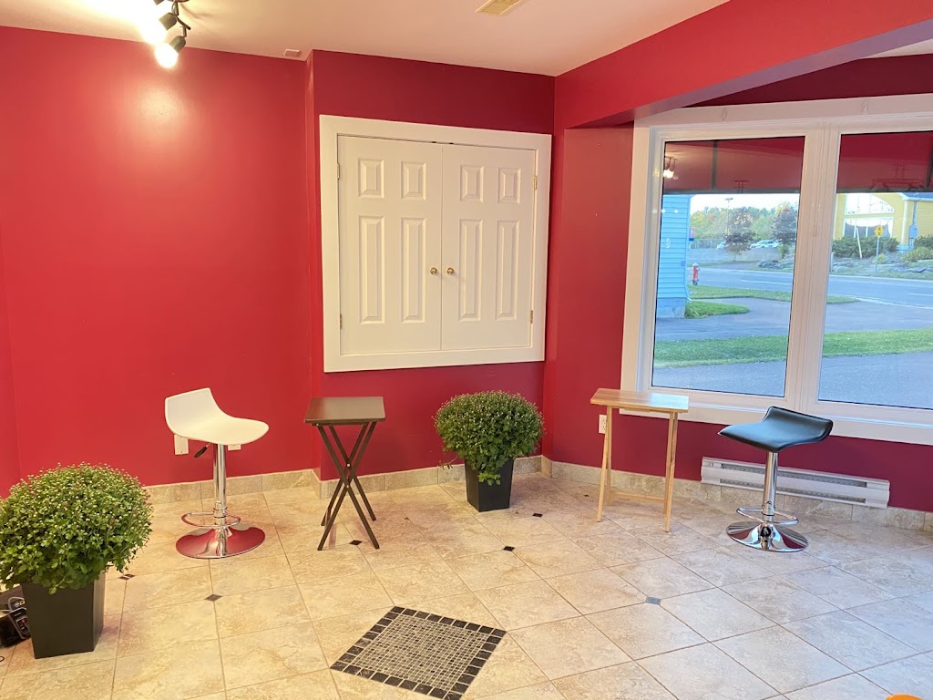 C&A Grocery Store | 548 Champlain St, Dieppe, NB E1A 1P4, Canada | Phone: (506) 386-5929