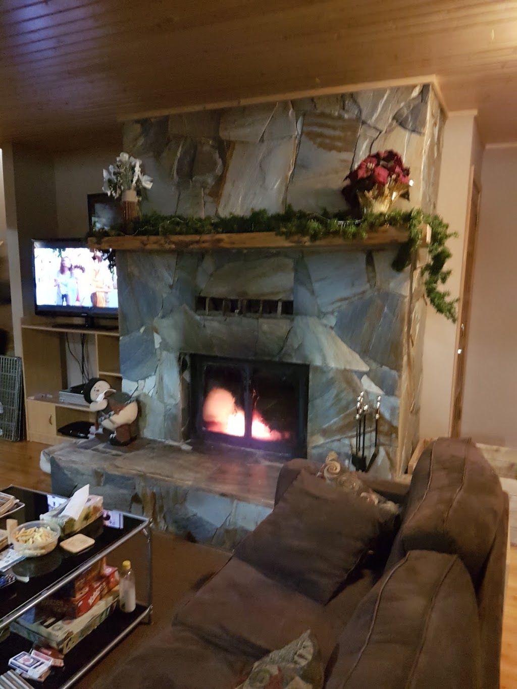 Apex Whitetail Chalet Vacation Condo Rentals | 131 Whitetail Rd, Apex Mountain, BC V2A 8L8, Canada | Phone: (250) 460-0975