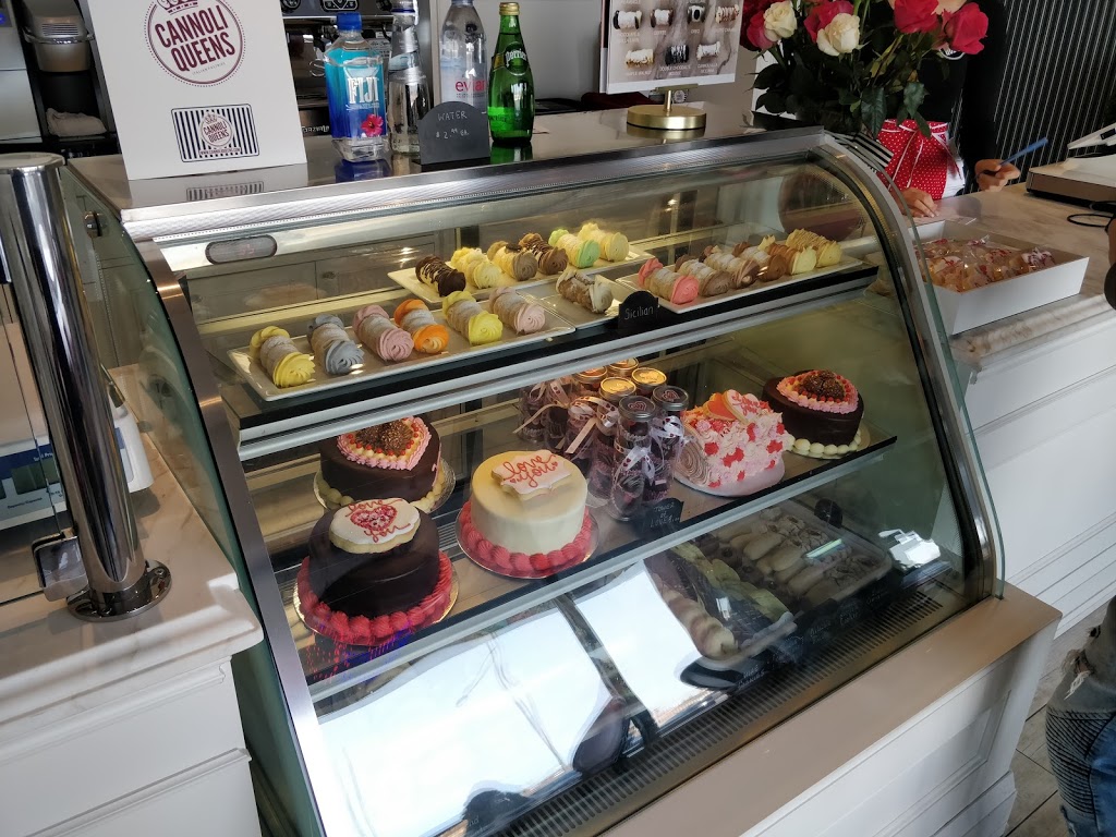 Cannoli Queens | 200 Marycroft Ave #23, Woodbridge, ON L4L 5X9, Canada | Phone: (905) 850-8880