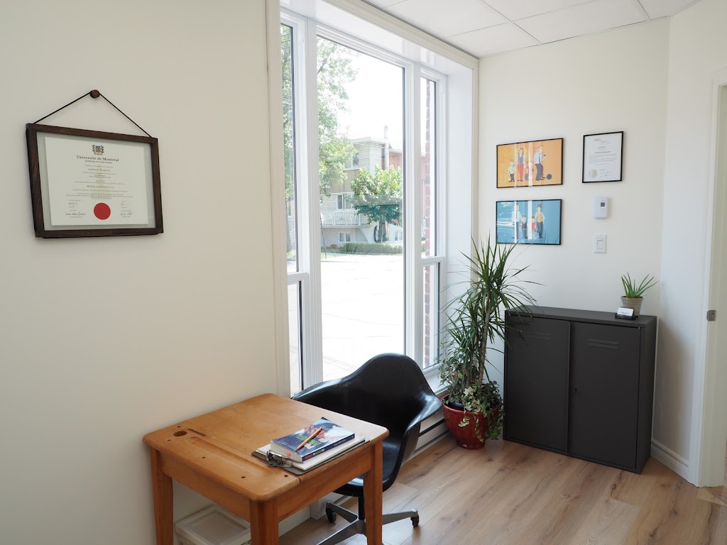 Au Pupitre | 9301 Rue Foucher, Montréal, QC H2M 1W1, Canada | Phone: (514) 755-5768